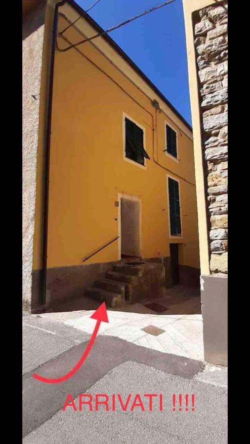Vacanza Tra Gli Ulivi Chiusanico Exterior foto